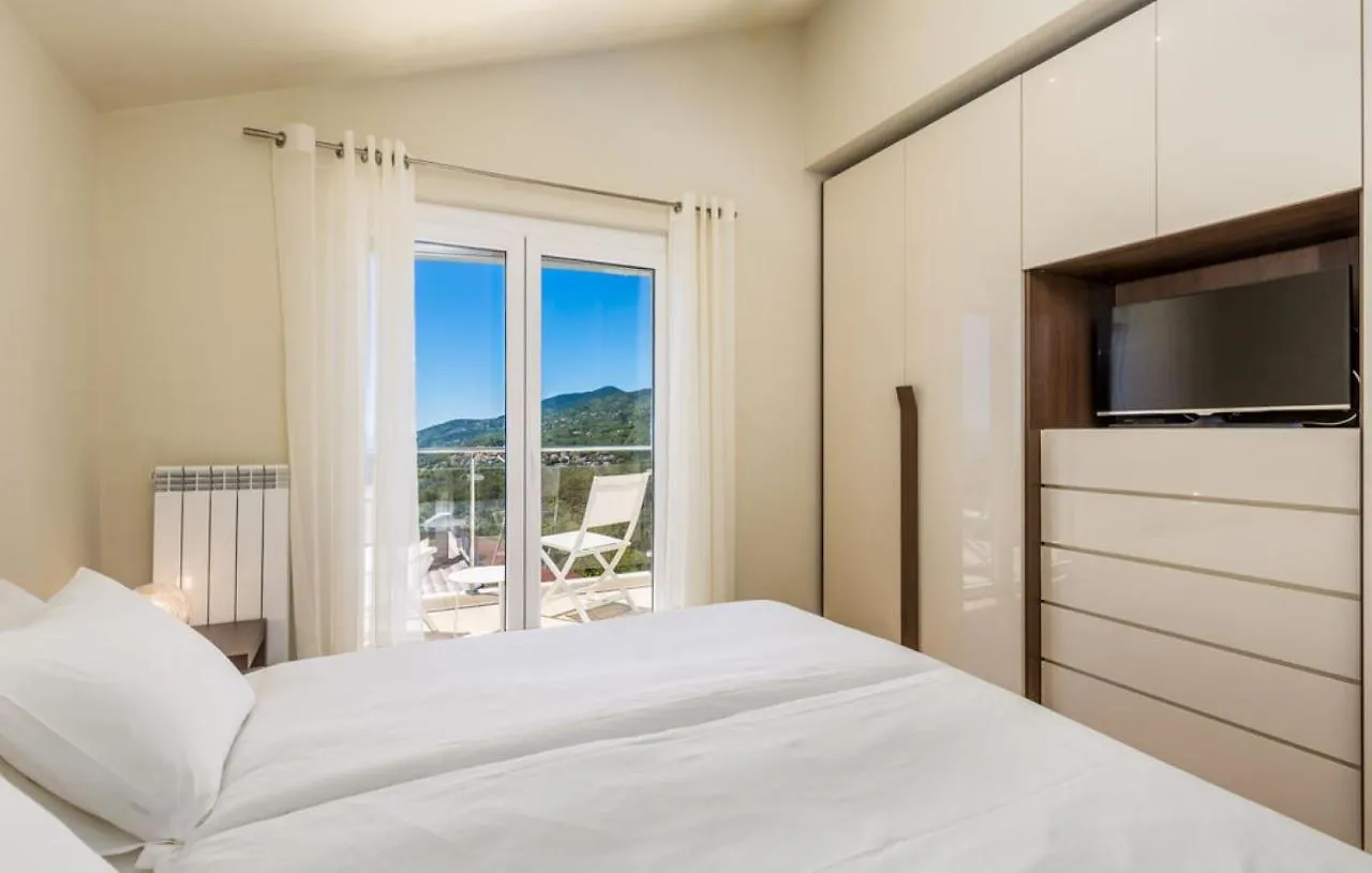 Villa Edelweiss Veprinac Croatia